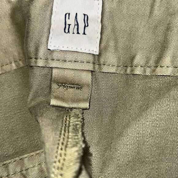 ✨Gap 3” Utility Shorts Olive Green✨ - Picture 7 of 7